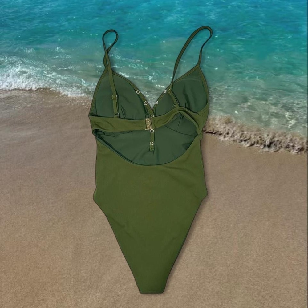 Swimsuit - Picture 2 of 4